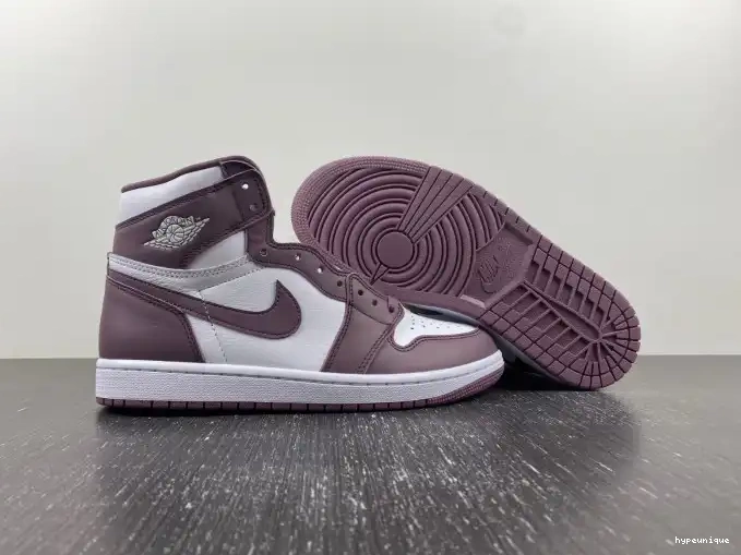HYPE Sky J High Jordan Air OG DZ5485-105 Mauve 1 0602